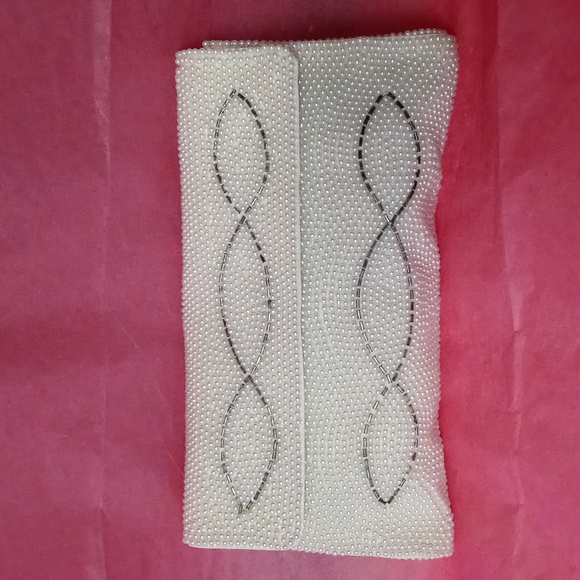 Handbags - Vintage Beaded Clutch